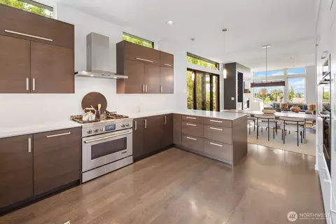 8244 2nd Ave NE, Seattle, WA 98115 photo 13