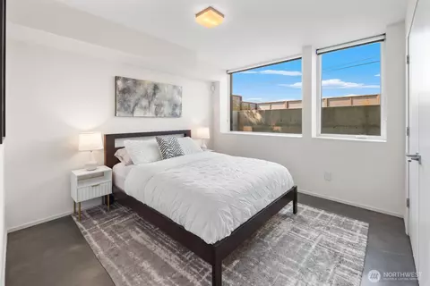 8244 2nd Ave NE, Seattle, WA 98115 photo 33