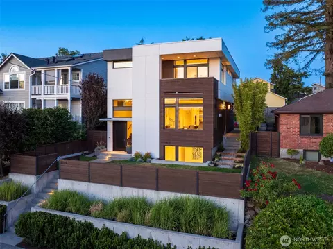 8244 2nd Ave NE, Seattle, WA 98115