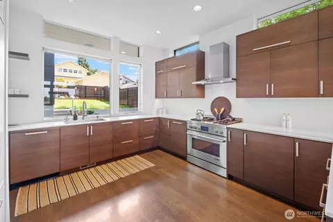 8244 2nd Ave NE, Seattle, WA 98115 photo 11