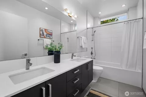 8244 2nd Ave NE, Seattle, WA 98115 photo 25