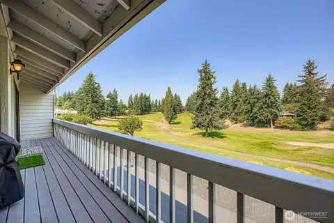 2730 SW 327th St #D18, Federal Way, WA 98023