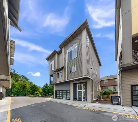 1328 152nd Pl SW, Lynnwood, WA 98087