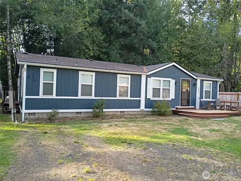 561 E Lakeshore Dr E, Shelton, WA 98584
