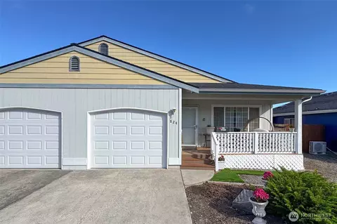 824 E Washington Pl #7, Sequim, WA 98382