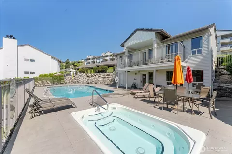 808 W Manson Rd #B102, Chelan, WA 98816