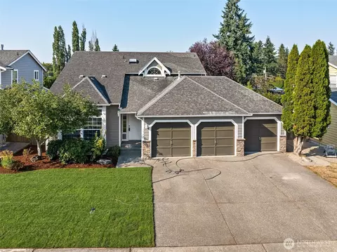 1964 SW 352nd St, Federal Way, WA 98023