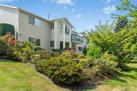 20617 28th Ave W #A5, Lynnwood, WA 98036