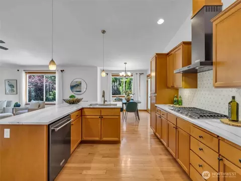 Kitchen - 4210 157th Pl SE, Bothell, WA 98012 photo 3 of 4