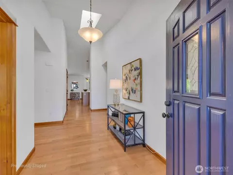Entry Way - 4210 157th Pl SE, Bothell, WA 98012 photo 1 of 2