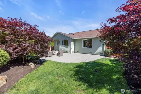 Exterior - 4210 157th Pl SE, Bothell, WA 98012 photo 4 of 12