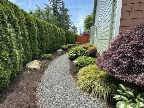 Exterior - 4210 157th Pl SE, Bothell, WA 98012 photo 9 of 12
