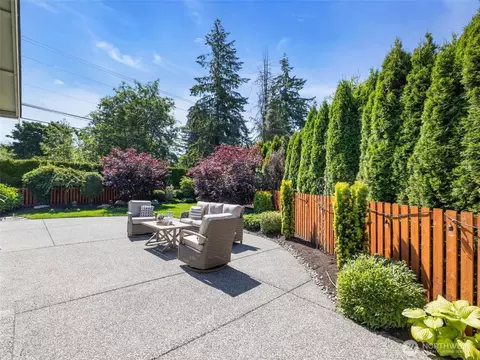 Exterior - 4210 157th Pl SE, Bothell, WA 98012 photo 3 of 12