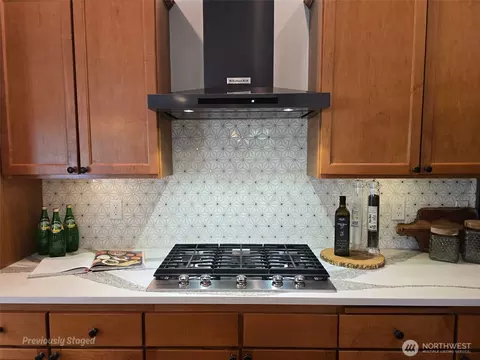 Kitchen - 4210 157th Pl SE, Bothell, WA 98012 photo 4 of 4
