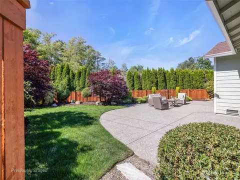 Exterior - 4210 157th Pl SE, Bothell, WA 98012 photo 5 of 12