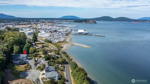 211 Mansfield Ct, Anacortes, WA 98221