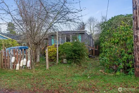 27508 V St, Ocean Park, WA 98640