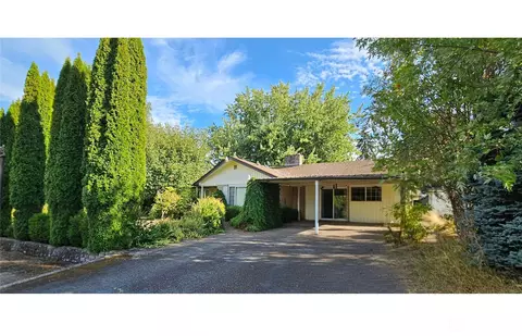 1710 Shamrock Dr, Centralia, WA 98531