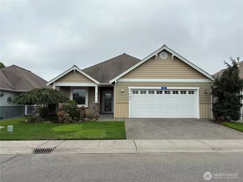 800 Farmington Dr #6, Burlington, WA 98233
