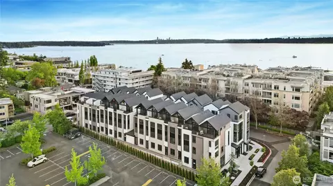 118 A 2nd St S, Kirkland, WA 98033