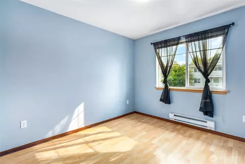 Bedroom - 1001 W Casino Rd #F201, Everett, WA 98204 photo 5 of 5