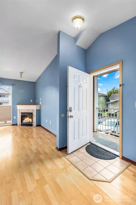 Entry Way - 1001 W Casino Rd #F201, Everett, WA 98204 photo 1 of 1