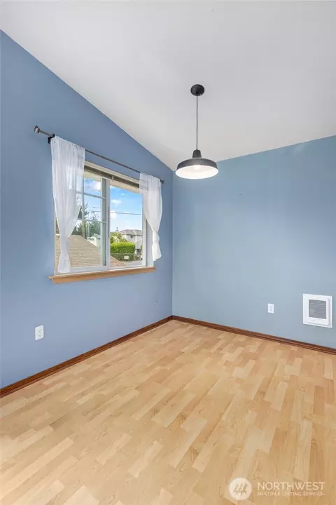 Bedroom - 1001 W Casino Rd #F201, Everett, WA 98204 photo 1 of 5