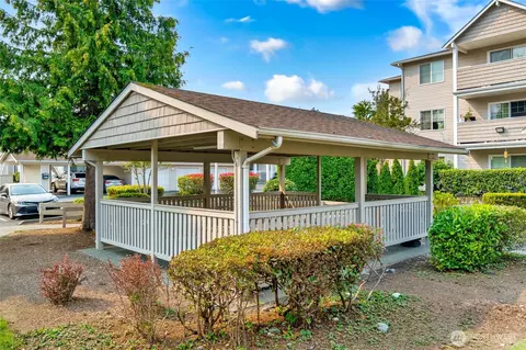 Exterior - 1001 W Casino Rd #F201, Everett, WA 98204 photo 6 of 8