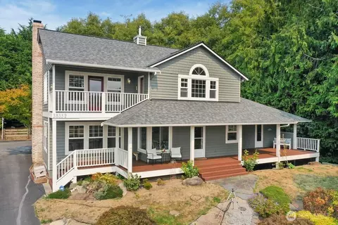 38332 Vista Key Dr NE, Hansville, WA 98340