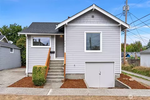 711 S 43rd St, Tacoma, WA 98418
