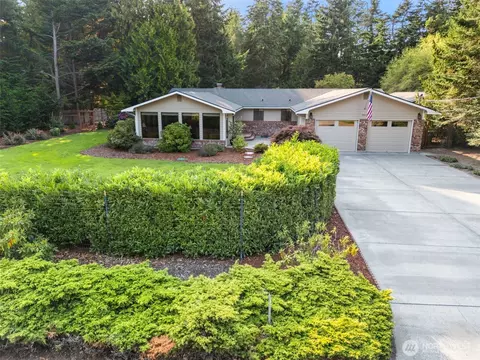 383 Kirner Rd, Sequim, WA 98382