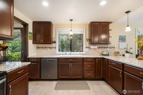 Kitchen - 383 Kirner Rd, Sequim, WA 98382 photo 2 of 3