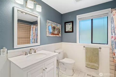 Bath - 383 Kirner Rd, Sequim, WA 98382 photo 2 of 3