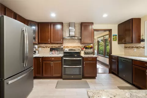 Kitchen - 383 Kirner Rd, Sequim, WA 98382 photo 1 of 3