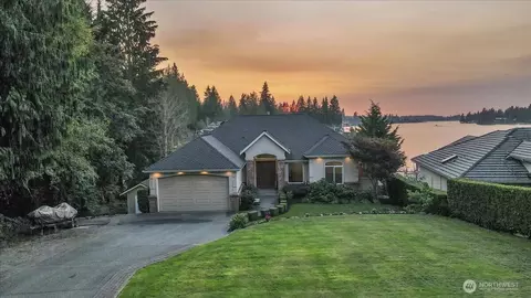 21501 60th St E, Lake Tapps, WA 98391
