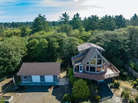33408 J Pl, Ocean Park, WA 98640