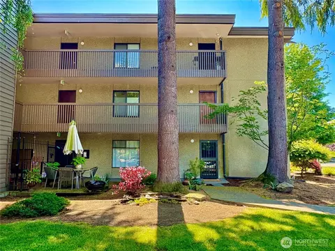 2550 Thorndyke Ave W #205, Seattle, WA 98199
