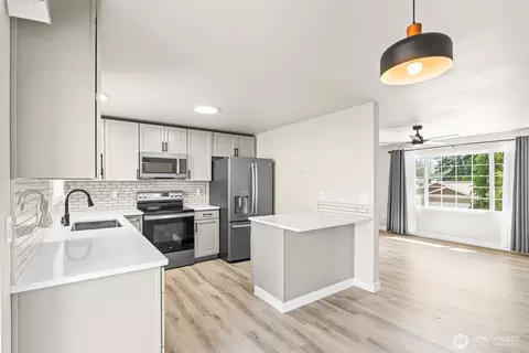 2017 201st St E, Spanaway, WA 98387 photo 10