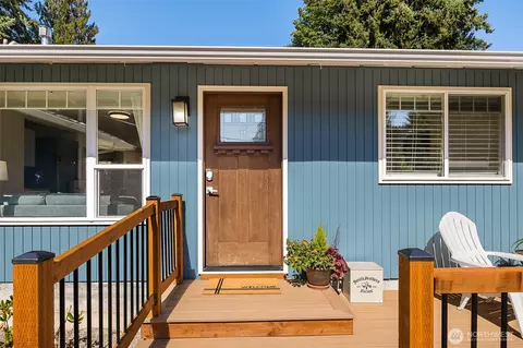 Exterior - 9236 NE 191st St, Bothell, WA 98011 photo 2 of 7