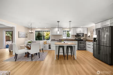 Kitchen - 9236 NE 191st St, Bothell, WA 98011 photo 4 of 4