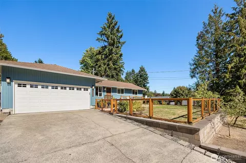 Exterior - 9236 NE 191st St, Bothell, WA 98011 photo 3 of 7