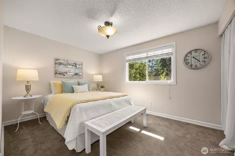 Bedroom - 9236 NE 191st St, Bothell, WA 98011 photo 1 of 4