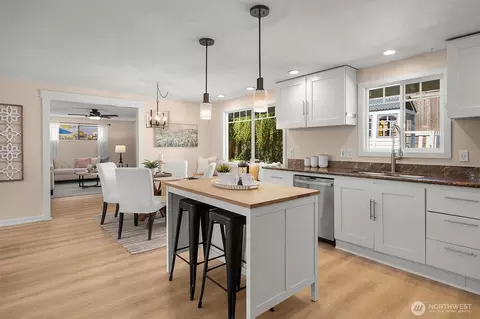 Kitchen - 9236 NE 191st St, Bothell, WA 98011 photo 3 of 4