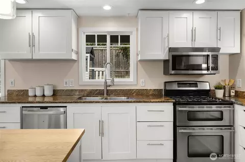 Kitchen - 9236 NE 191st St, Bothell, WA 98011 photo 2 of 4