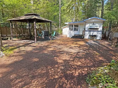 165 4 Christmas Tree Cir, Maple Falls, WA 98244