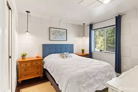 Bedroom - 135 Edgington Dr, Sequim, WA 98382 photo 3 of 3