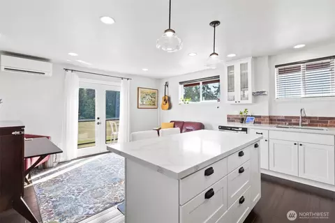Kitchen - 135 Edgington Dr, Sequim, WA 98382 photo 6 of 7