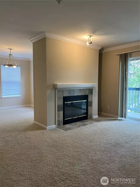 33020 10th Ave SW #W304, Federal Way, WA 98023