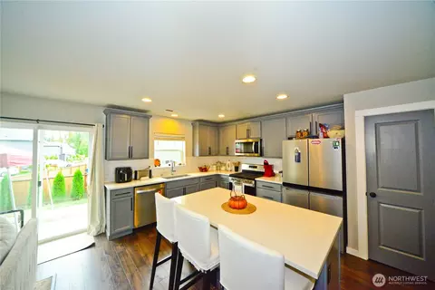 Kitchen - 1338 Cascade St, Sultan, WA 98294 photo 1 of 3