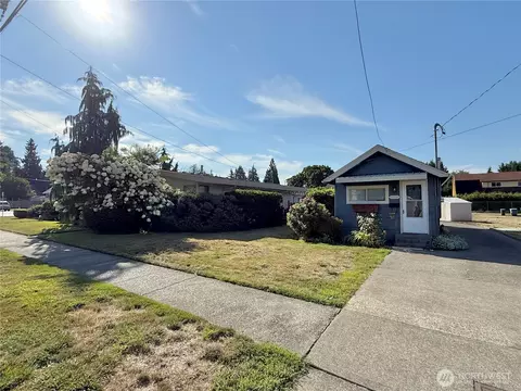 Exterior - 520 Sumner Ave #524, Sumner, WA 98390 photo 3 of 6